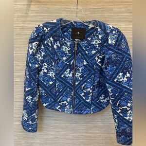 Quilted Blue Floral Zip-Front Women's Jacket